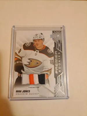 Max Jones rookie patch front