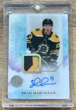 2020-21 Artifacts Signature Apparel Brad Marchand 15/36 front