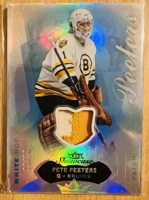 2014-15 Fleer Showcase White Hot Patch /18 Pete Peeters front