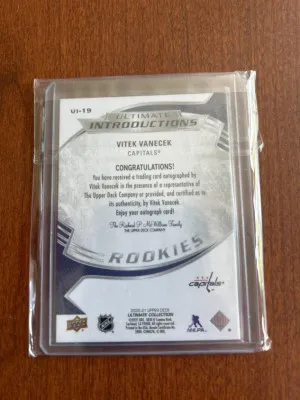 Vitek Vanecek Ultimate Introductions Rookie Auto back