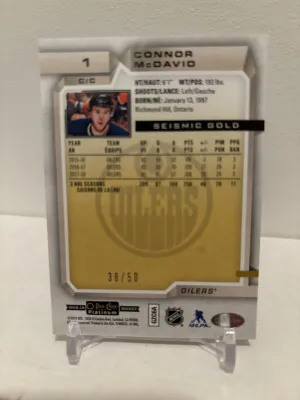 2018-19 O-pee-chee Platinum Connor McDavid Seismic Gold /50 back