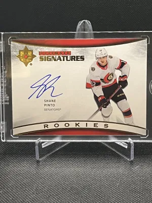 Shane Pinto Ultimate Rookie Signature front