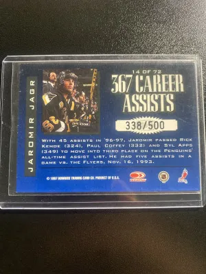 Jaromir Jagr 1997 Leaf Limited Fabric of the Game Superstar Material Red 338/500 back