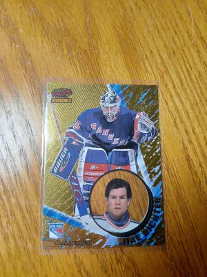 1997 Pacific Invincible Mike Richter Gold front