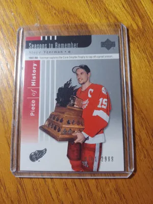 2002 Upper Deck Piece Of History Steve Yzerman 0761/2999 front