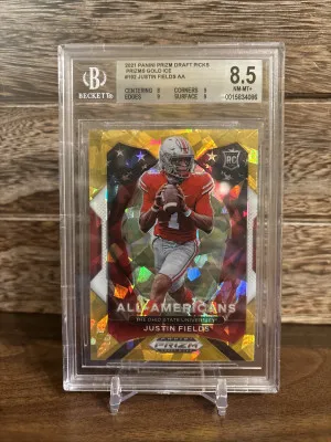 2021 Panini Prizm Draft Picks Prizms Gold Ice #192 Justin Fields front