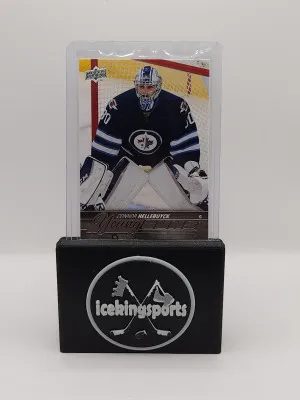 2015-16 Upper Deck Connor Hellebuyck YG Rookie front