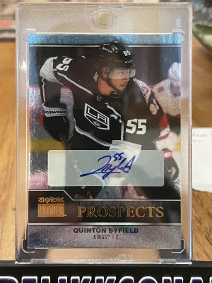 2021-22 NHL Metal Universe Quinton Byfield Premium Prospects RC Sapphire Auto front