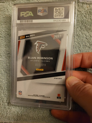2023 Panini NSCC VIP Gold Bijan Robinson Red Sparkle /199 back