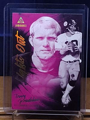 Luminance Terry Bradshaw #LO18 Lights Out Pink front