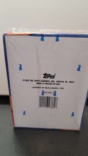 1993 Topps Baseball Series 1 Sealed Wax Box back