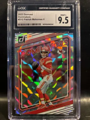 Patrick Mahomes ll front