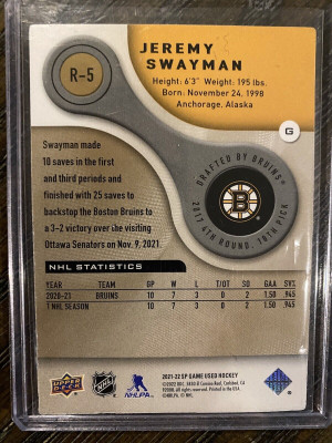 Jeremy Swayman 2021-22 SP Game Used '05-06 Retro Rookies Gold 21/25 #R5 Bruins back