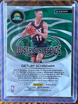 2022-23 Spectra Detlef Schrempf Illustrious Legends Auto /25 back