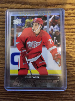 2014-15 UD Series One Dylan Larkin Young Gun front