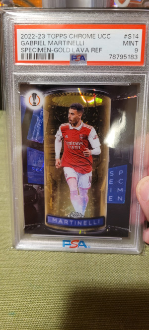 2022-23 Topps Chrome UCC Gabriel Martinelli Specimen Gold Lava Refractor front