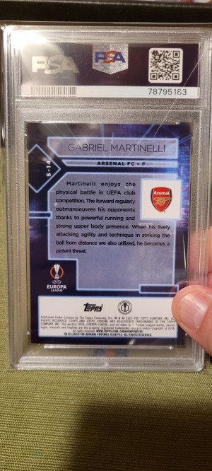 2022-23 Topps Chrome UCC Gabriel Martinelli Specimen Gold Lava Refractor back
