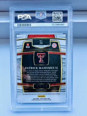 2022 SELECT DRAFT PICKS #26 PATRICK MAHOMES II GEM MT BLUE/WHITE SQUARES /100 POP 2 back