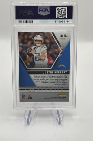 2020 Panini Mosaic Justin Herbert Reactive Blue Rookie PSA 10 Debut back