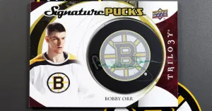 Bobby Orr 2015-16 UD Trilogy Hockey Signature Pucks #SP-OR NRMT+ front