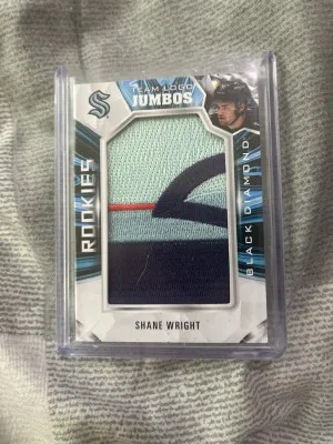 2022-23 Black Diamond Rookie Team Logo Jumbo Shane Wright front