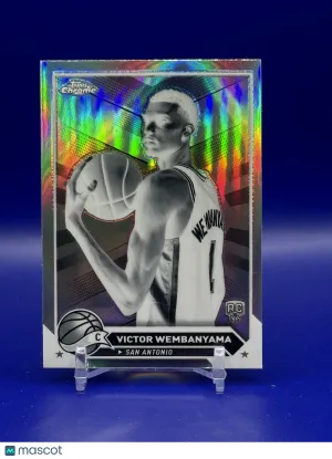 2023-24 Topps Chrome Victor Wembanyama #1 Parallel/Variety Rookie front