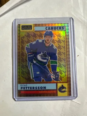 Elias Pettersson 22/23 Houndstooth 11/15 front