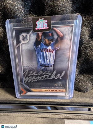 Topps Juan marichal Auto front
