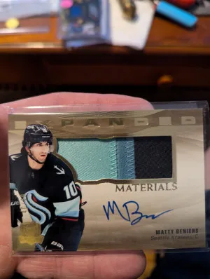 2022-23 The Cup Matty Beniers front