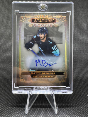 2022-23 Upper Deck Stature Matty Beniers Rookies Auto /199 front