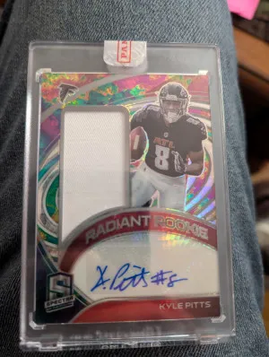 2921 Spectra Kyle Pitts Radiant Rookie RPA /60 front