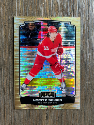 2022-23 OPC Platinum Moritz Seider Seismic Gold /50 #28 Red Wings front