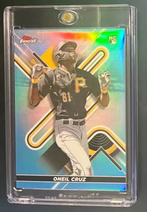 2022 Topps Finest O’Neil Cruz Aqua Refractor Rookie /199 front