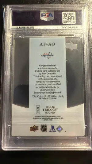 2019 Upper Deck Trilogy 2018-19 Update Alex Ovechkin '18 Upd-Auto Focus back
