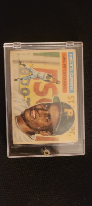 1956 Topps Roberto Clemente - Grey Back front