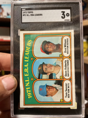 Tom Seaver E R A leader front
