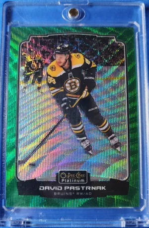 2022-23 O-Pee-Chee Platinum Emerald Surge David Pastrnak /10 front