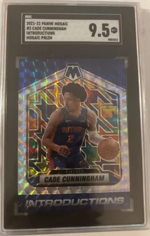 🏀 2021-22 Panini Mosaic Introductions Cade Cunningham RC #3 SGC 9.5 front