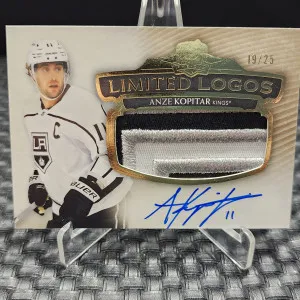 2021-22 the cup Anze kopitar limited logos AUTOGRAPH 19/25 LA KINGS 3 CLR PATCH front