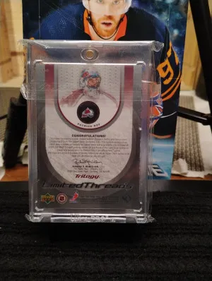 2003-04 Upper Deck Trilogy Limited Threads Patrick Roy /50 back