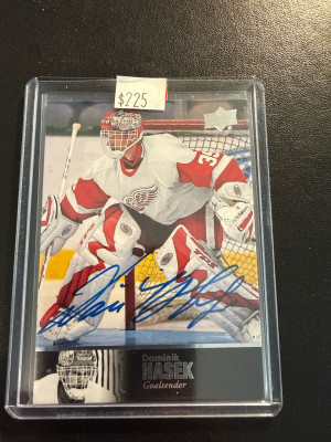 2017-18 Ultimate Collection Legends Auto Dominik Hasek front
