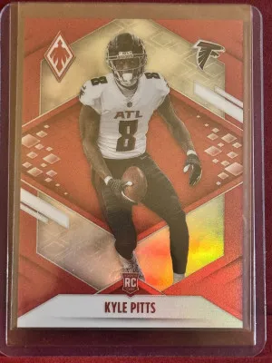 2021 Panini Phoenix Kyle Pitts #104 Red RC #/250 front
