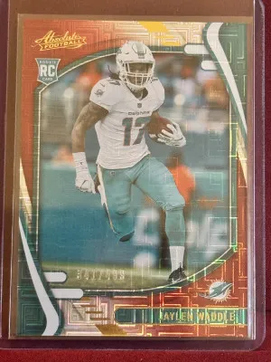 2021 Panini Absolute Jaylen Waddle #106 Red Squares RC #/499 front