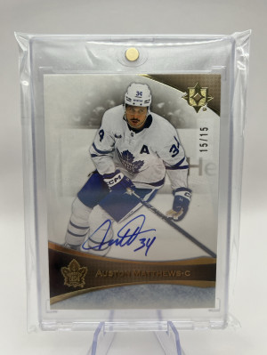 Auston Matthews Ultimate Autograph Gold /15 front
