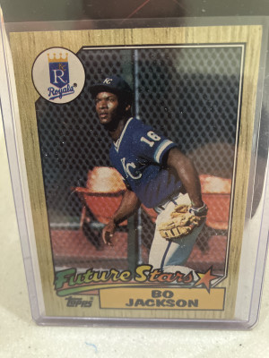 1987 Topps Bo Jackson front