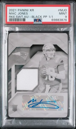 2021 Panini Xr Rookie Swatch Autographs Mac Jones Black Printing Plate 1/1 front