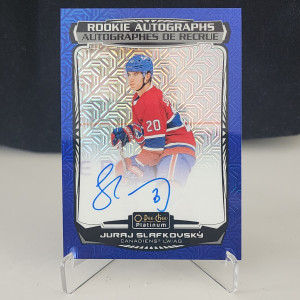 2022-23 O-Pee-Chee Platinum - Rookie Autographs Juraj Slafkovsky #R-SL Blue Traxx (AU, RC) front