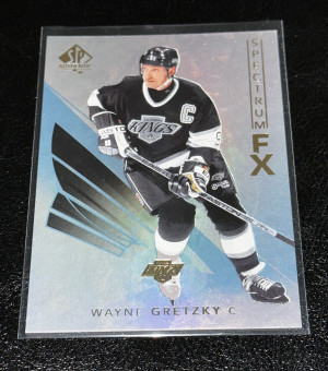 2017-18 SP Authentic Wayne Gretzky Spectrum FX GOAT front