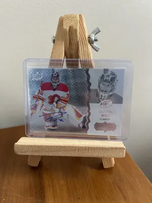 2023-24 Ice Dustin Wolf #101 front