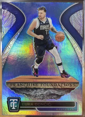 2024-25 Totally Certified LUKA DONCIC Franchise Foundations Refractor SP Mavs #25 front
